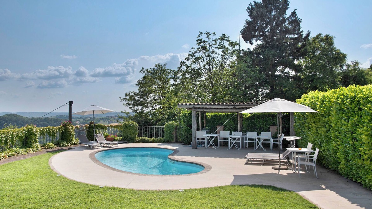 Murisengo House | Villa 'Casa Voglietti' with Private Pool, Wi-Fi and Air Conditioning