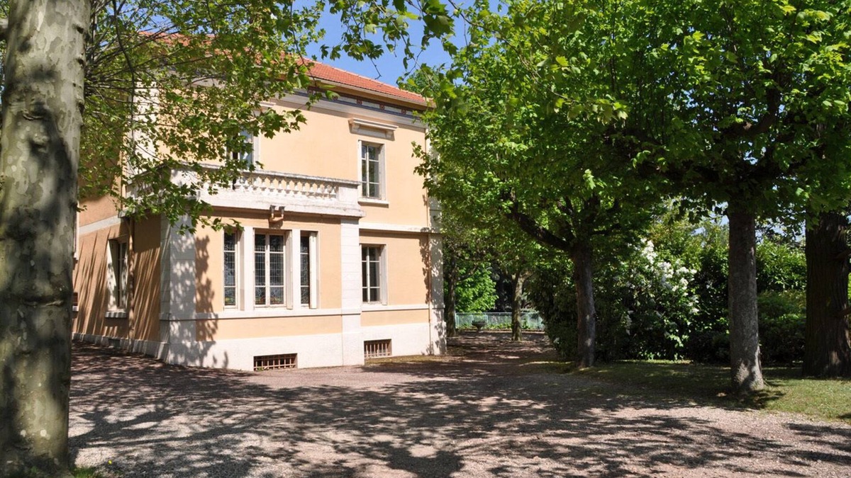 Vancia - Crepieux House | Villa Castel Pavilion Room