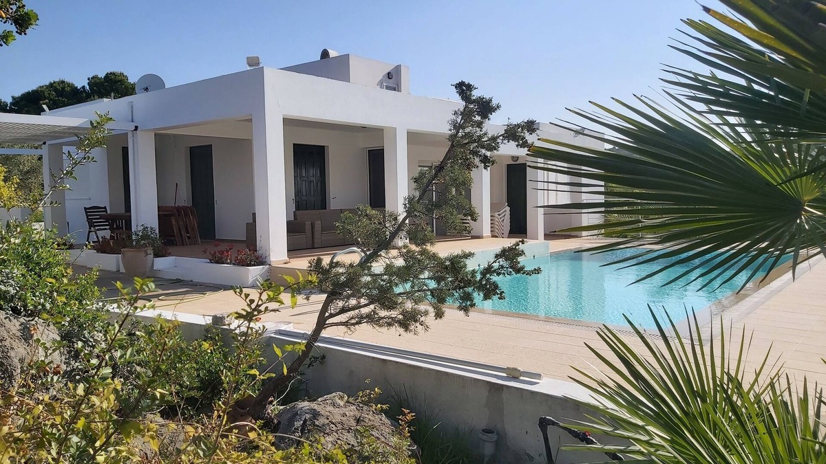 Kiotari Villa | Villa Chevalier at Kiotari Beach, south of Lindos