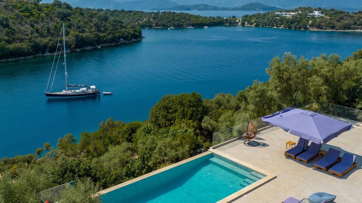 Meganisi Villa | Villa Chriselia - 3 Bedrooms With Sea Access
