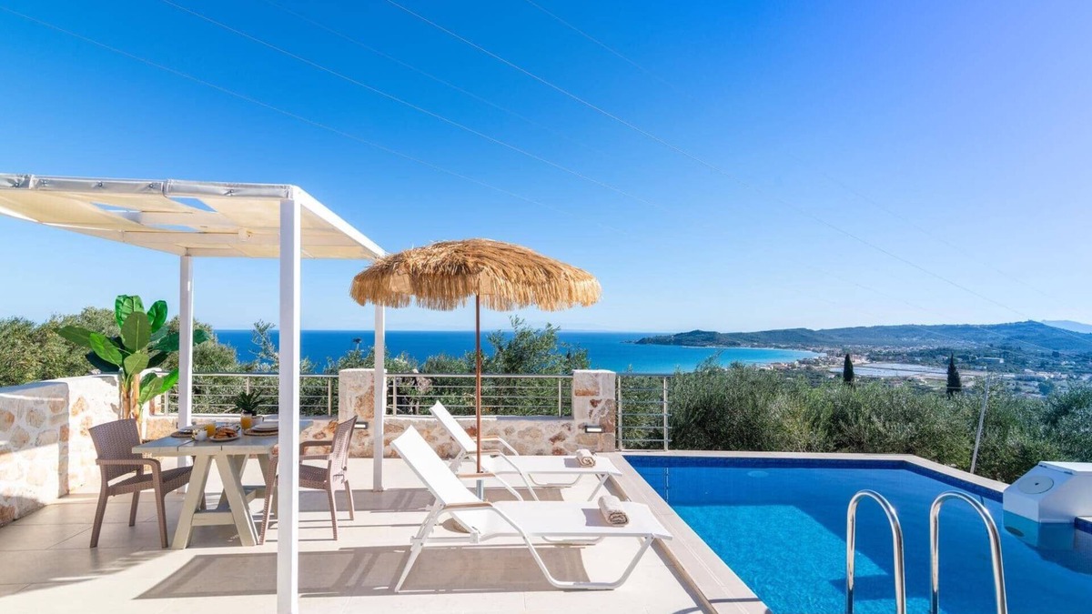 Alonia Villa | Villa Chrysso Horio 1 by Villa Plus