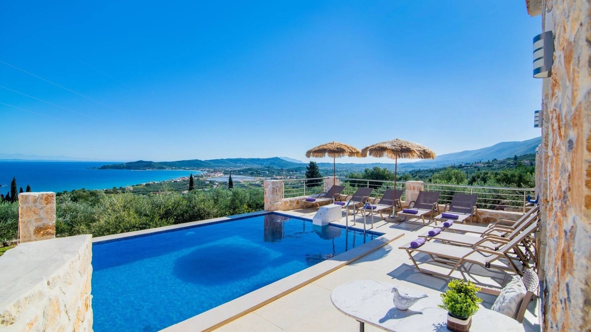 Alonia Villa | Villa Chrysso Horio 2 by Villa Plus