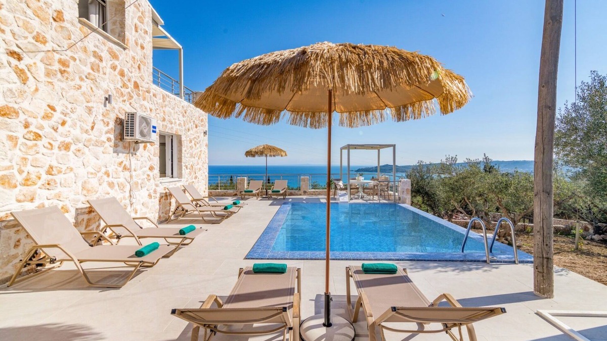 Alonia Villa | Villa Chrysso Horio 3 by Villa Plus