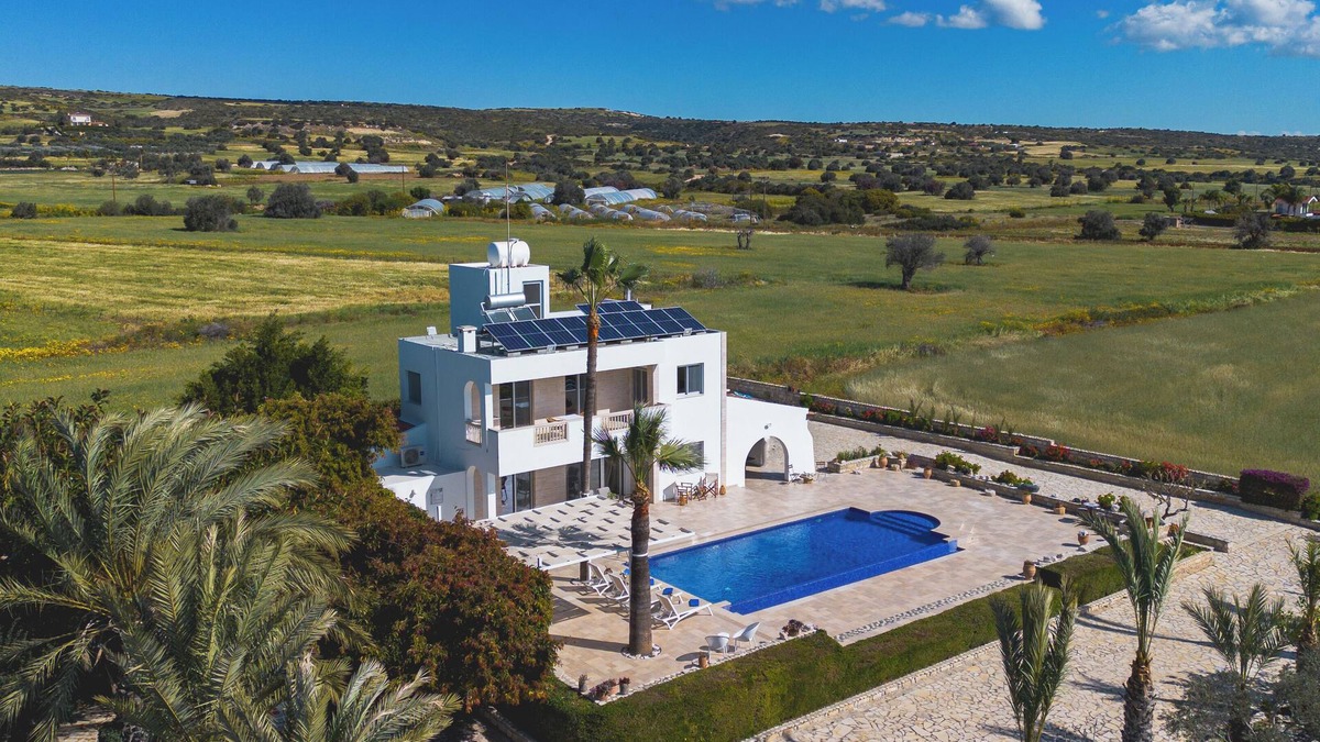 Agios Theodoros Villa | Villa Chrysta - Beachfront 5-Bed Villa With Stunning Pool