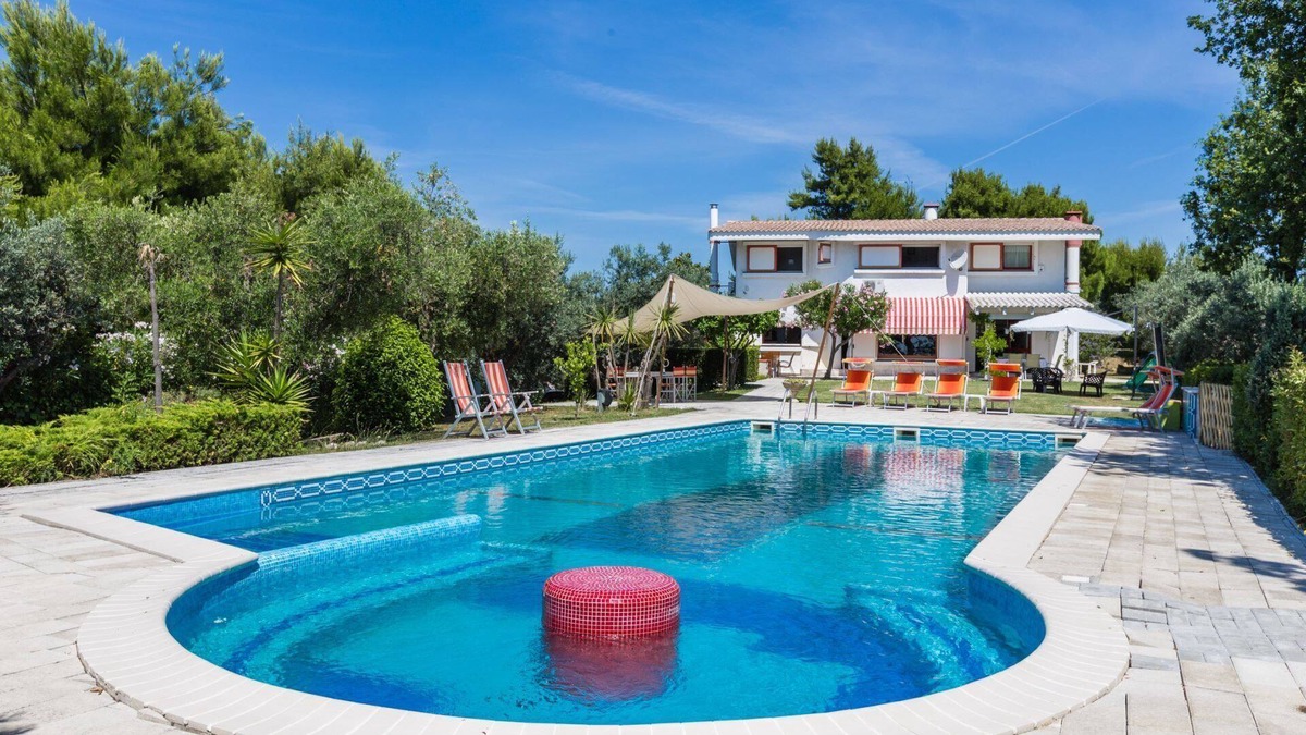 Alba Adriatica Villa | Villa Claudia with sea view, pool, air conditioning, just 5 minutes from the beach of Alba Adriatica