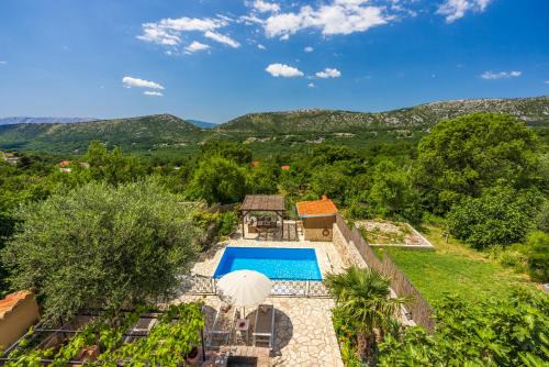 Bribir Villa | Villa Cocoon - Vacation Home with Heated Pool & Garden
