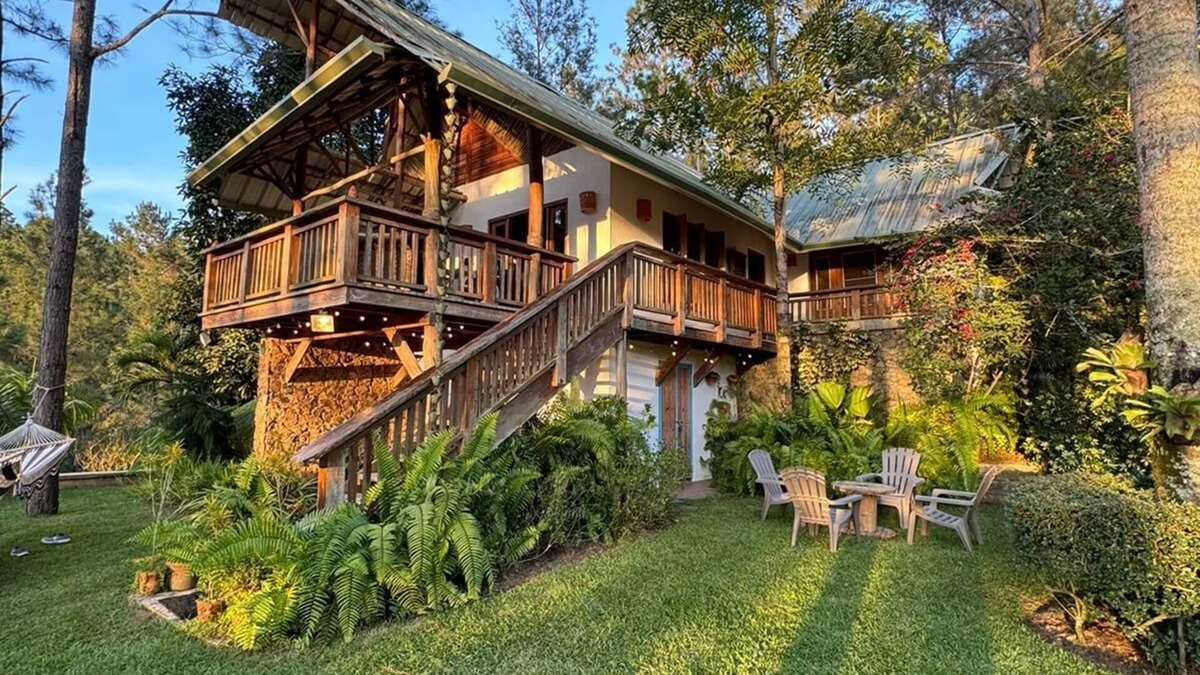 Jarabacoa Cottage | Villa Cocuyo; Beautiful 3 BR Cozy Cabin at Jaraboca.