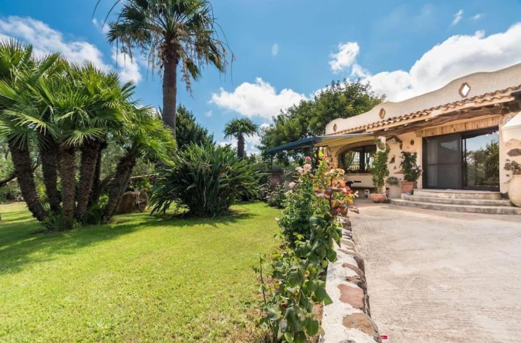 Orosei Villa | villa con immenso giardino