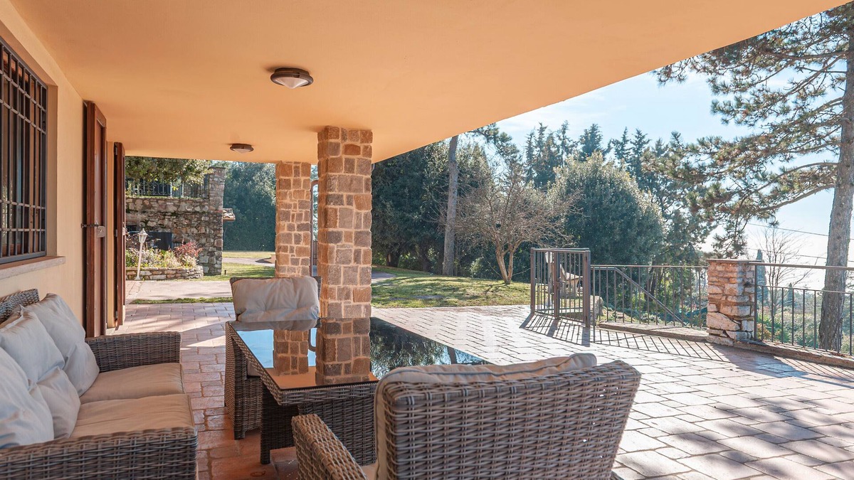 San Mariano Villa | Villa 'Con Piscina' with Lake View, Private Garden and Wi-Fi
