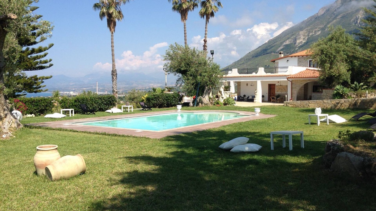 Termini Imerese Villa | Villa Consiglio - Splendid villa with private swimming pool in the heart of the Mediterranean