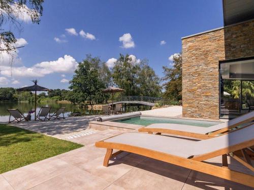Ligne House | Villa Contemporaine avec Spa, Sauna, Piscine et Île Privative près de Nantes - FR-1-306-866