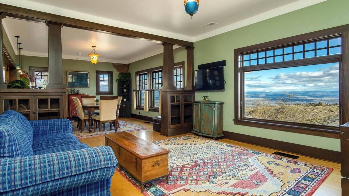 Jerome House | Villa Contenta | Sleeps 6 | Close to Sedona