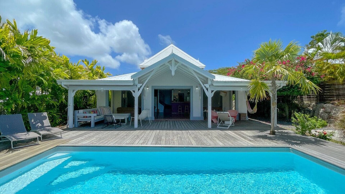 Anse des Rochers Villa | Villa Corail, pool, garden, secure access and close to beach and center