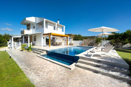 Filerimos Villa | Villa Costazia