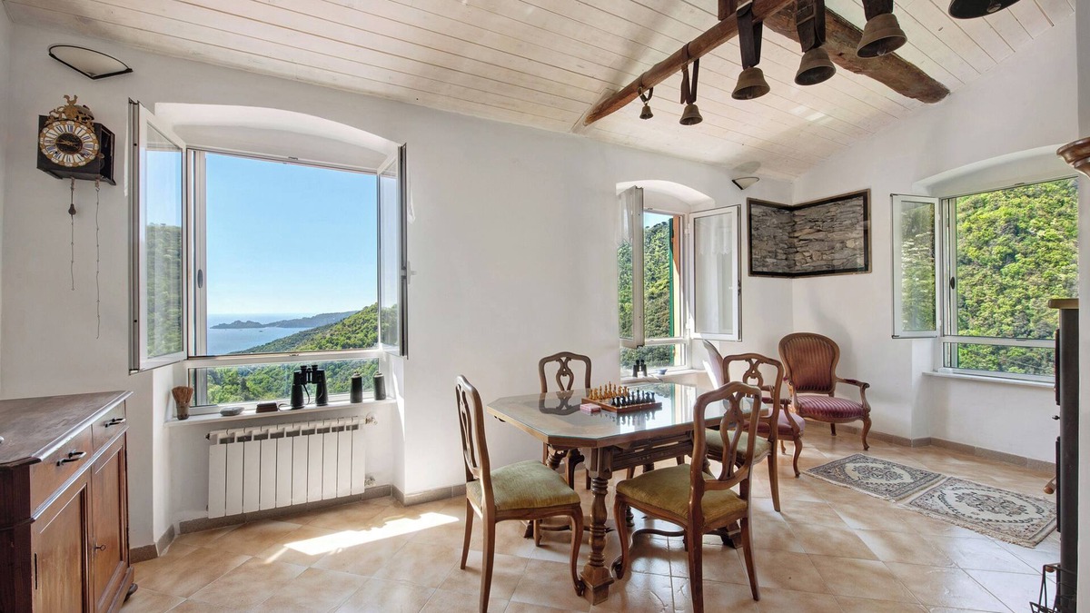 Semorile Villa | Villa 'Cottage with Sea View' near the Sea with Garden