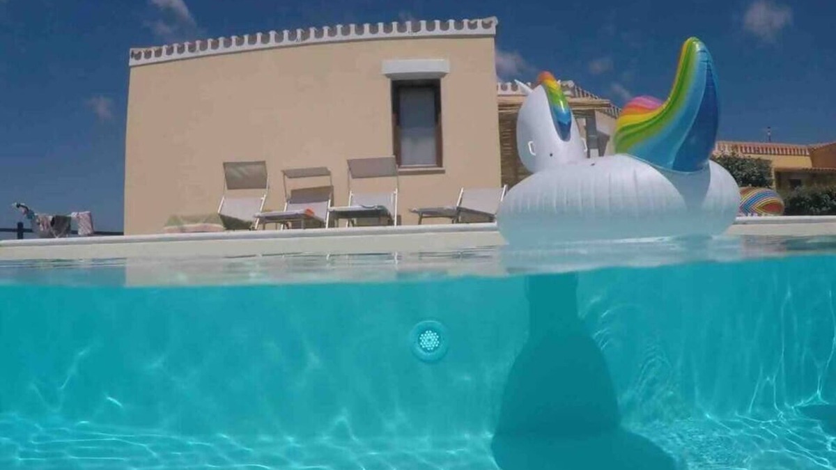 Stintino House | Villa Cristallina Private Pool, Wi-Fi & Netflix