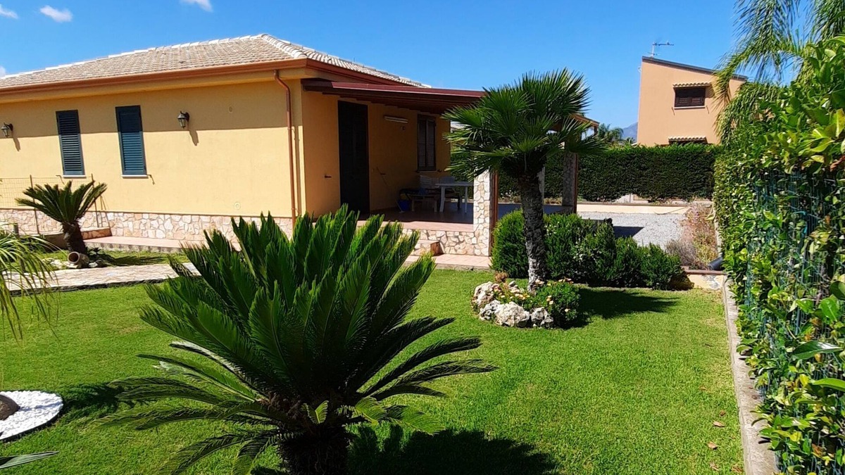 Campofelice di Roccella Villa | Villa del Mediterraneo 2 - 150 meters from the Campofelice di Roccella seafront