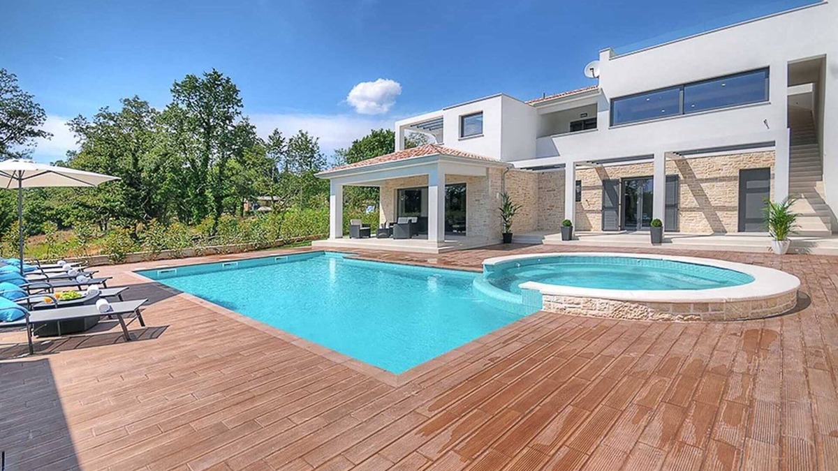 Baderna Villa | Villa Dahlia Belle with Pool