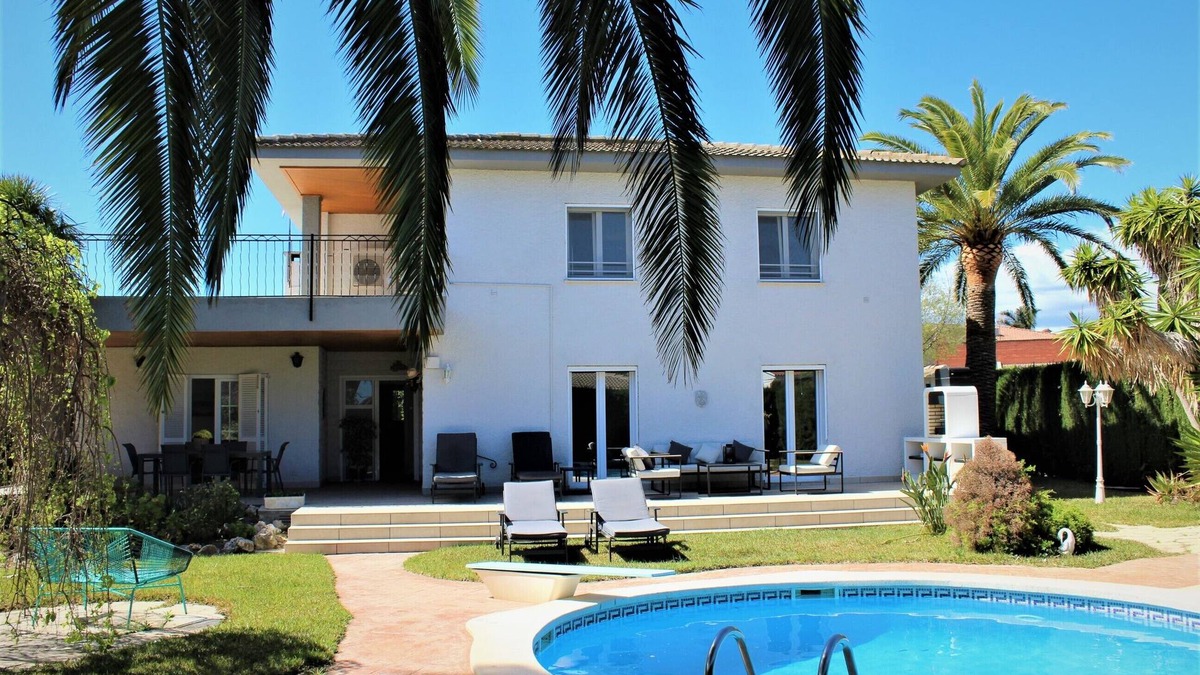 Cambrils Villa | Villa "dalias" - su Casa de Vacaciones de Cuento de Hadas!