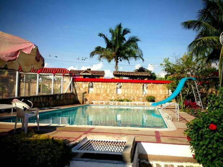 Chinauta House | Villa Daniela