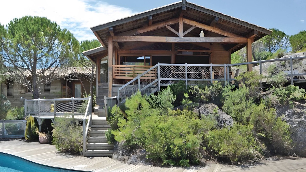 Moureze Villa | Villa 'Dans Site Exceptionnel' with Mountain View, Wi-Fi and Air Conditioning
