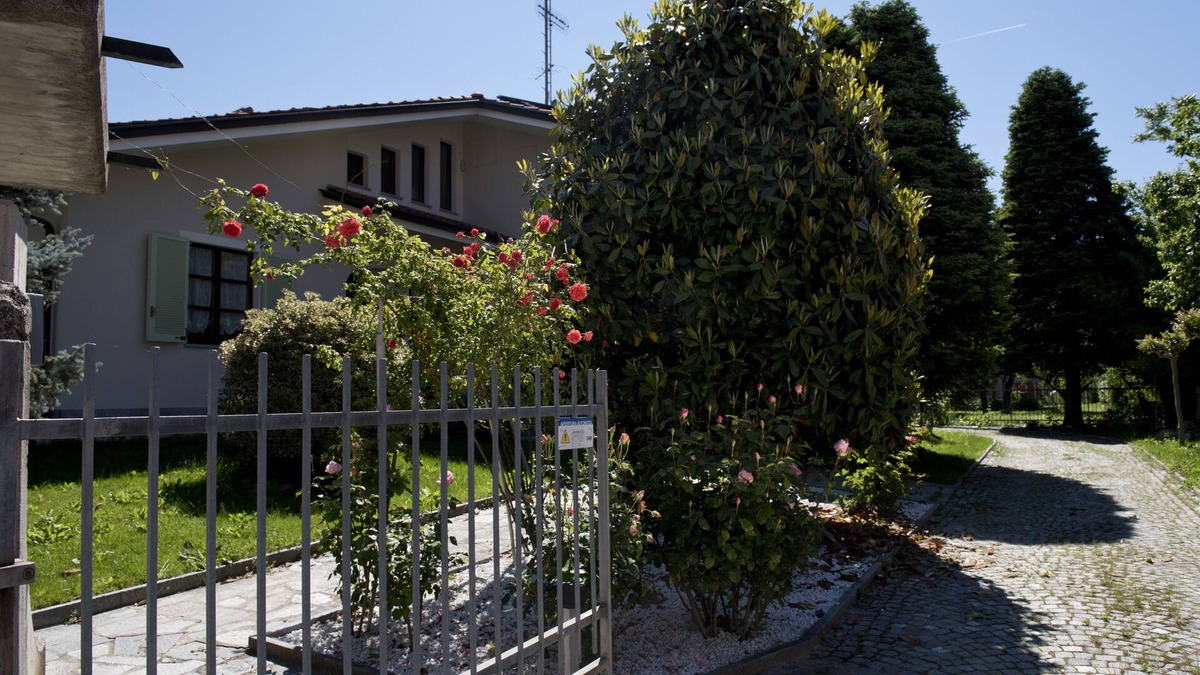 Alba Villa | VILLA DANTE 3 apartments 7 bedrooms 3 bathrooms box 225 square meters