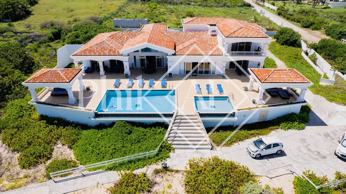 Upper Prince's Quarter Villa | Villa de 10 Chambres les Pieds Dans L'eau à Guana Bay