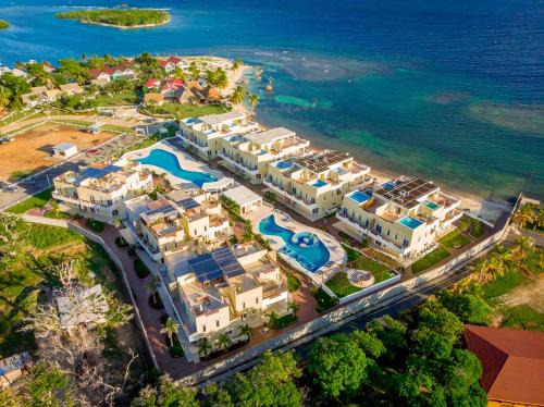 Dixon Cove House | Villa de 3 habitaciones frente al mar Roatán