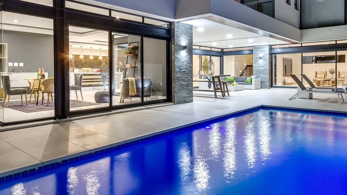 Franschhoek Villa | Villa De Luxe: Enjoy life in the lap of luxury