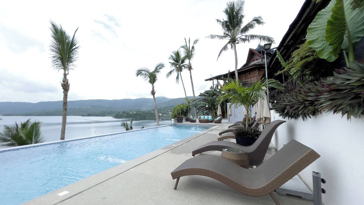 Puerto Galera Hotel | Villa De Pico Highland Beach Resort