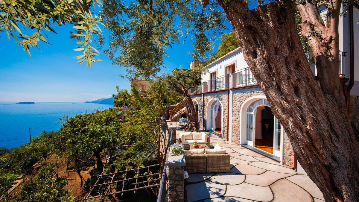 Laurito Villa | Villa De Rosa an oasis of peace and relax !