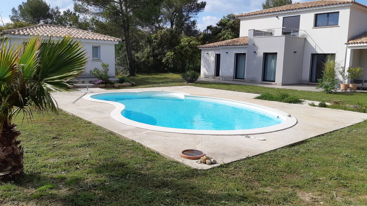 Villevieille House | Villa de Standing de 190 m² Avec Piscine