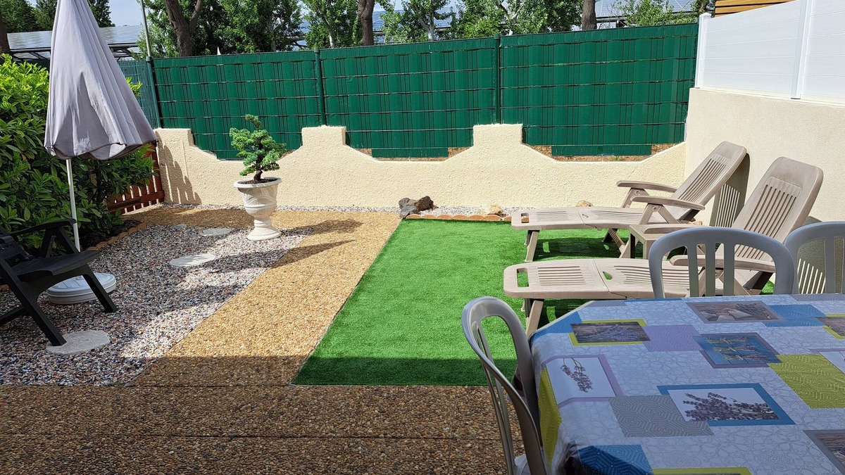 Vias Villa | Villa de Vacances Climatisée Avec Terrasse et Parking Proche des Plages