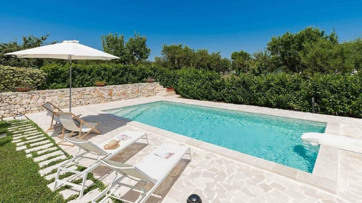Impalata Villa | "Villa Degli Allori" Stunning Villa with Exclusive Private Pool, 4 Guests