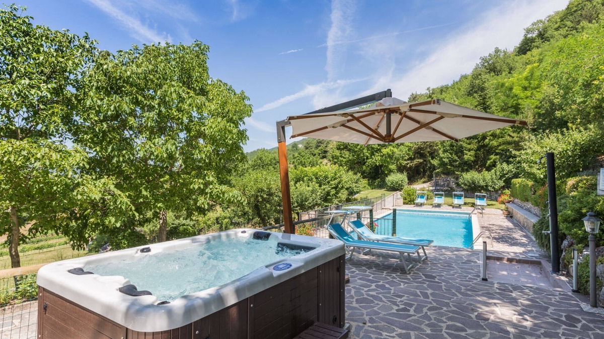 Piobbico Villa | Villa degli Artisti, lovely villa with swimming pool close to Piobbico, in the north of the Marche