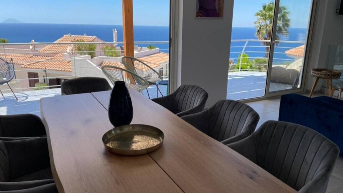 Marina di Zambrone Villa | Villa Dei Fiori Zambrone