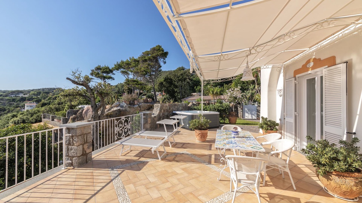 Forio Villa | Villa dei lecci Indaco - Luxury villa on the sea with private jacuzzi