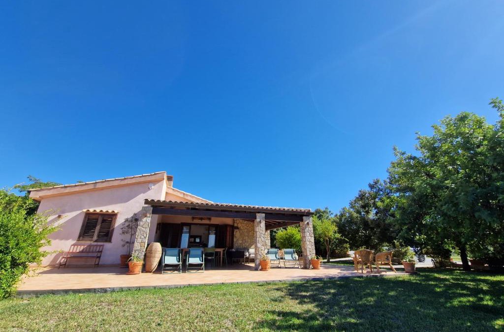 Collesano Villa | Villa del Carrubo a due passi dal mare di Cefalù