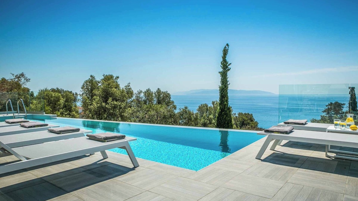 Vlachata Villa | Villa Del Cielo - Premier Villa with Incredible Sea Views & First-Class Decor