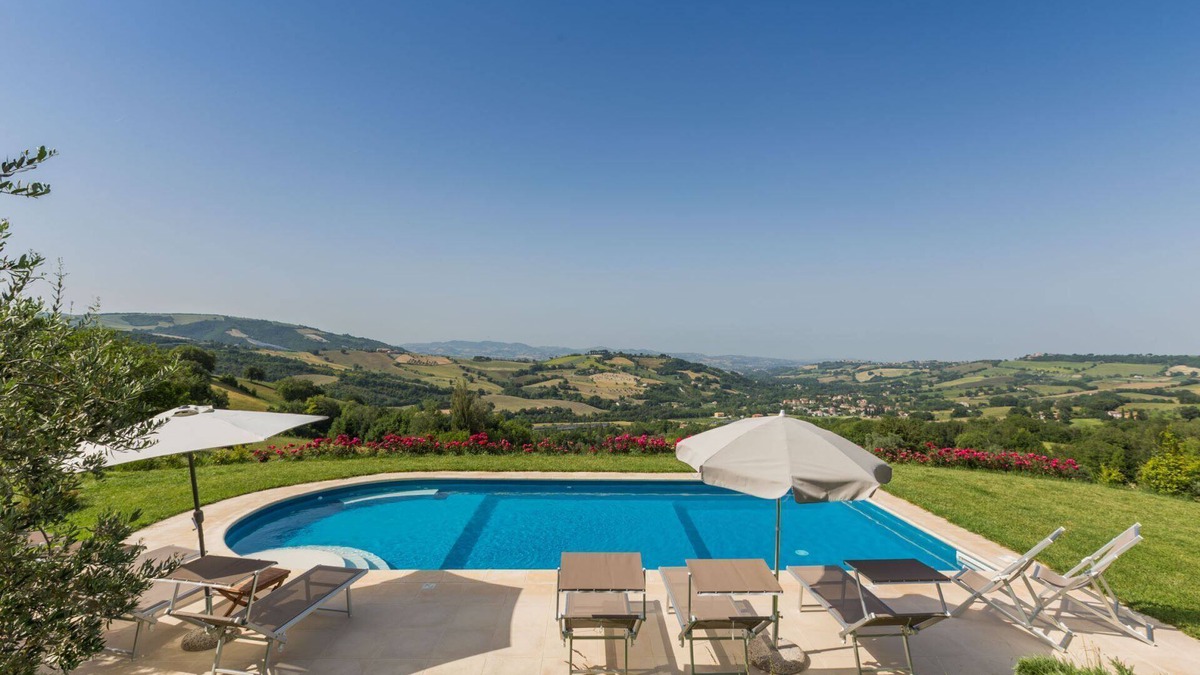 Fossombrone Villa | Villa del Cucco, country house with pool near Fossombrone, 30 minutes from the Adriatic coast
