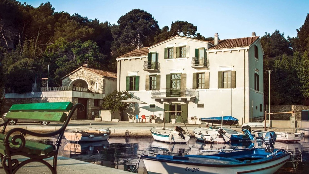Rogac House | Villa del Mar - LUXURY VILLA with POOL & GARDEN