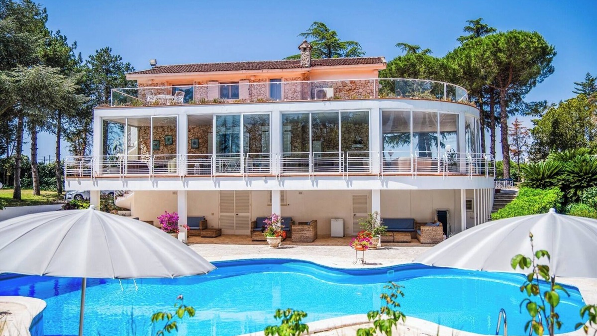 Martina Franca Villa | Villa del Sole: Luxury Villa with Private Pool in Puglia