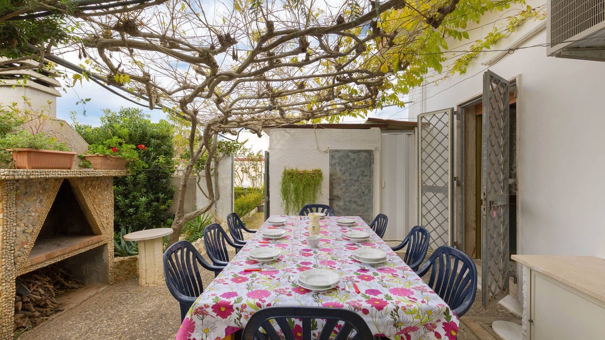 Torre Lapillo House | Villa delle Rose - B by BarbarHouse