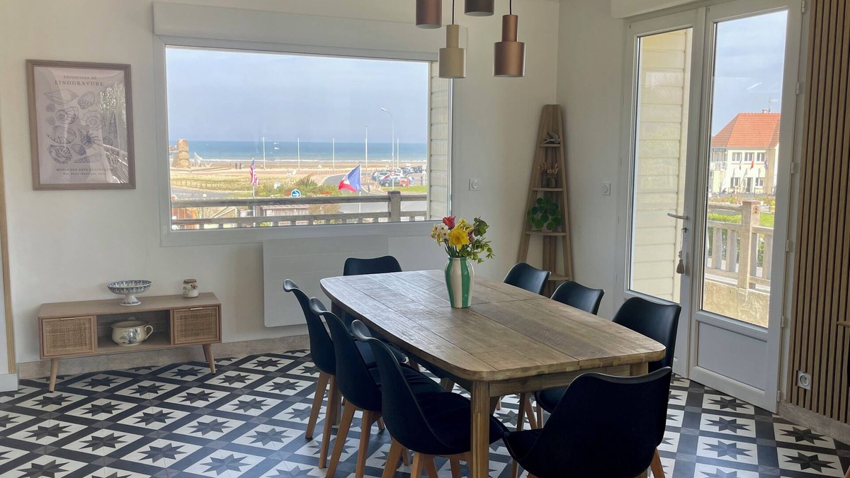 Vierville-sur-Mer Villa | Villa des Braves 50m from the magnificent landing beach: Omaha Beach!