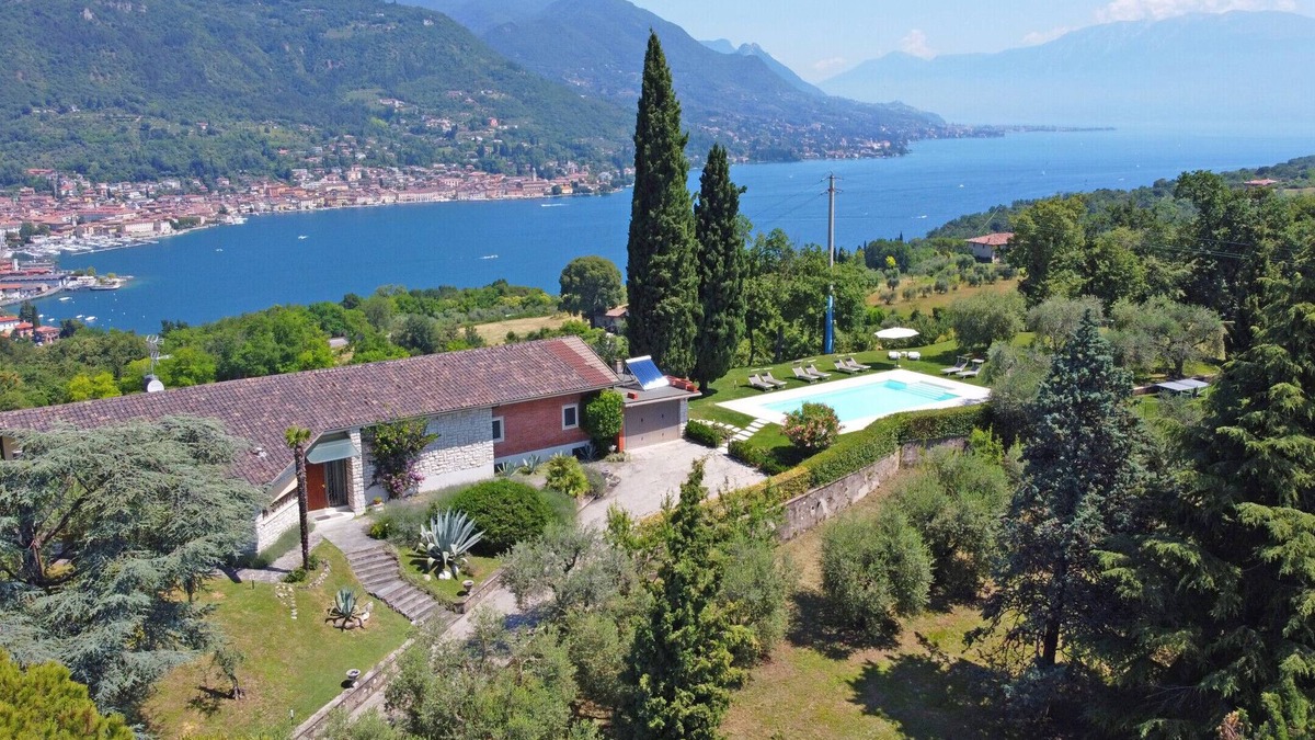 Cunettone-villa Villa | Villa Desiré