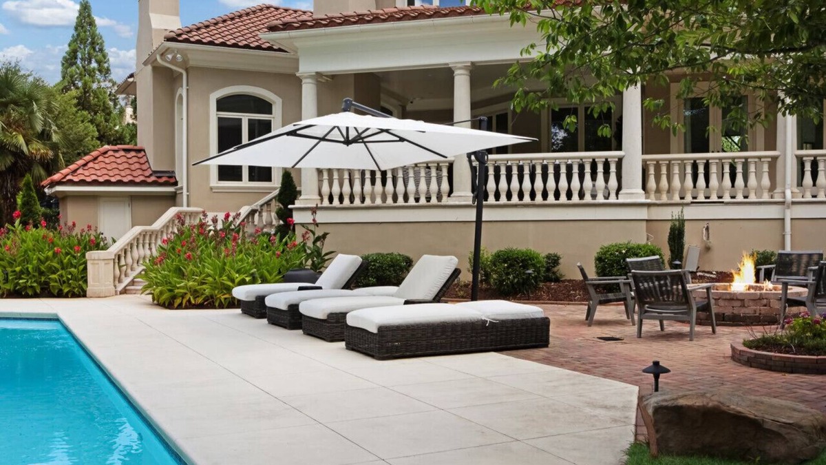 North Raleigh House | Villa Di Raleigh - Pool + Pickleball + Sauna + Gym