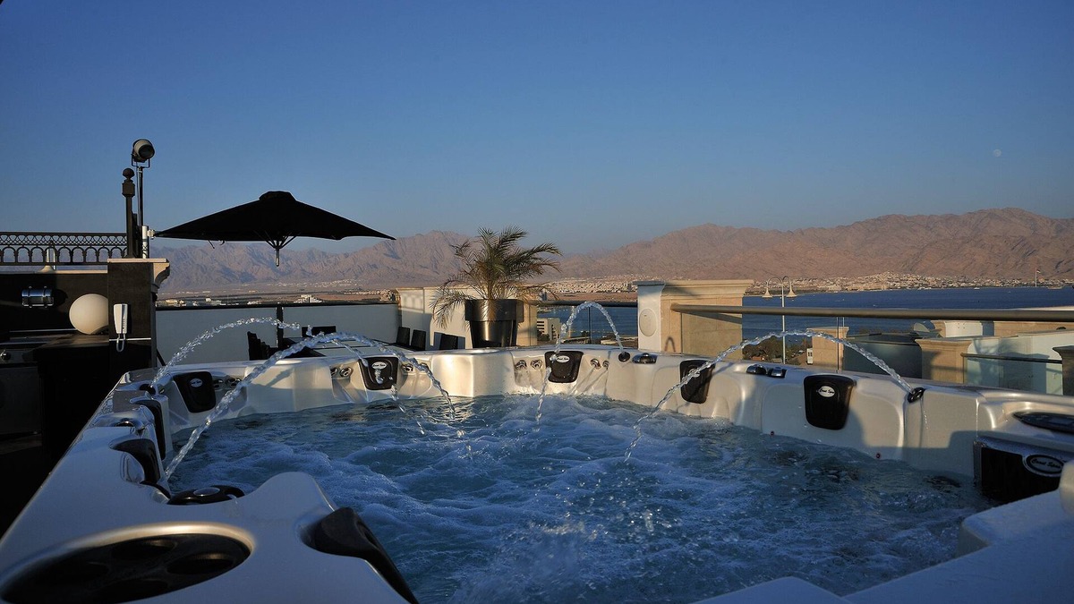 Eilat Villa | VILLA DIAMOND * Jasmin B 1st floor balcony + roof terrace 160 m2 Eilat ISRAEL