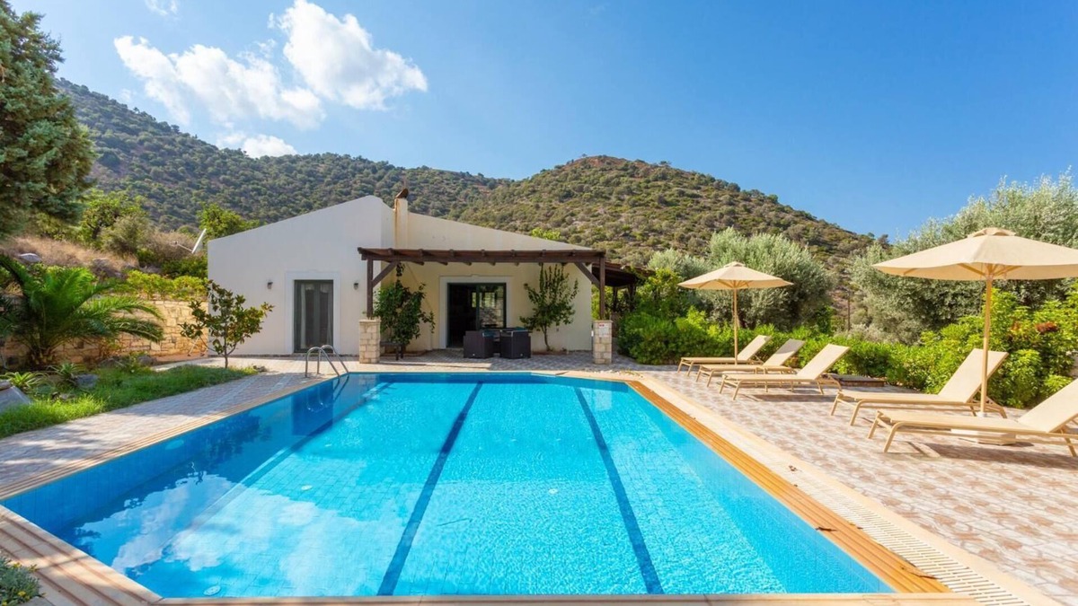 Vlichada Villa | Villa Dimitrios - Two Bedroom Villa, Sleeps 5