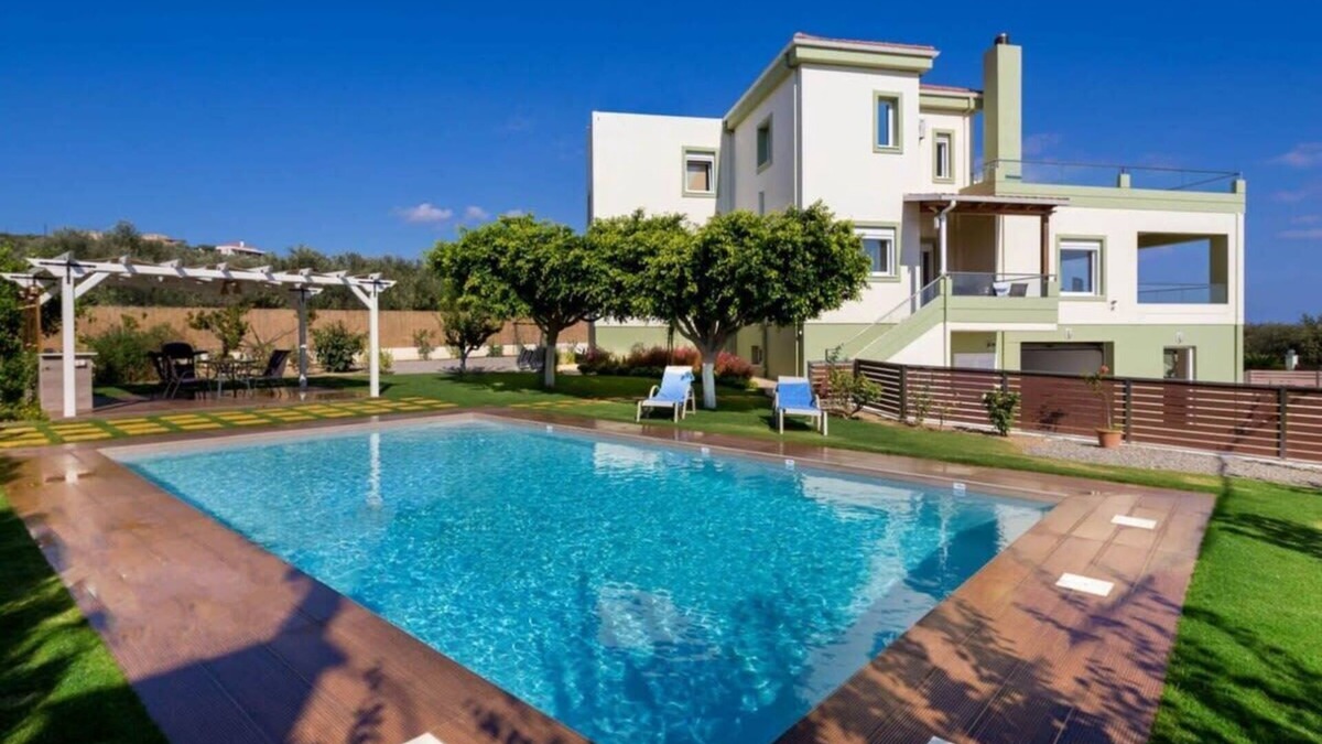 Minothiana Villa | Villa Dimokratia - Private Pool, Sea View.