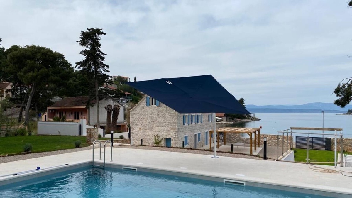 Rogac Villa | Villa Diocletian Solta nearby Split – Crovillas GmbH
